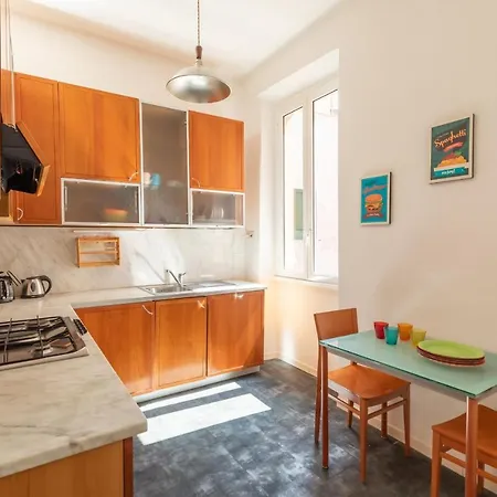 Apartment Campo De Fiori Large And Beautiful