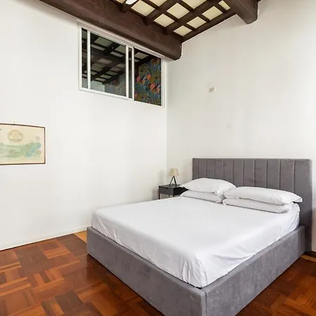 Campo De Fiori Large And Beautiful Apartment